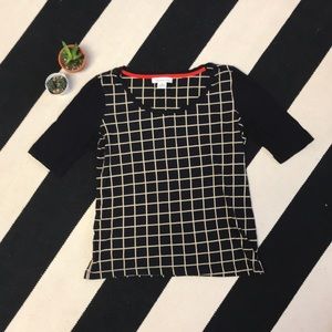 3/$15 Liz Claiborne Windowpane Tee
